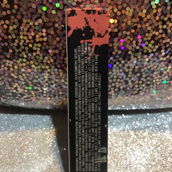 BNIB! MAC Patent Paint Lip Lacquer in Lacquered Up 587 ππππ - Picture 6 of 7